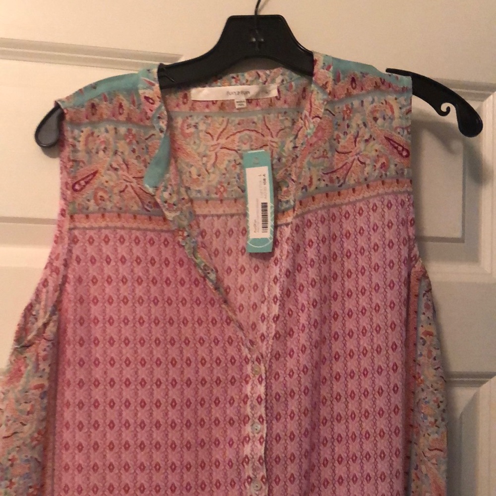 Fun2Fun Alannah Henley blouse. Stitch fix.